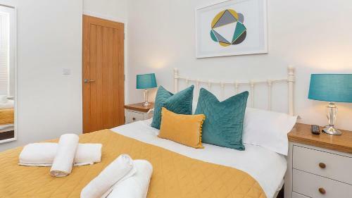 Saxon House Apartments
