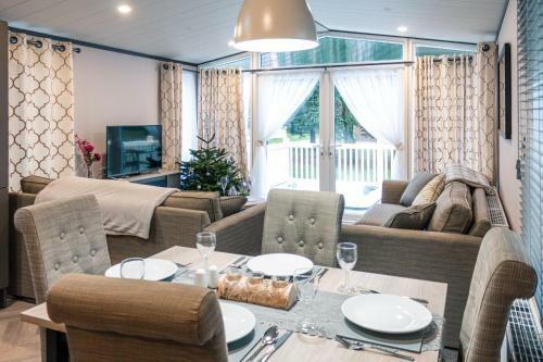 Lodge Jjs