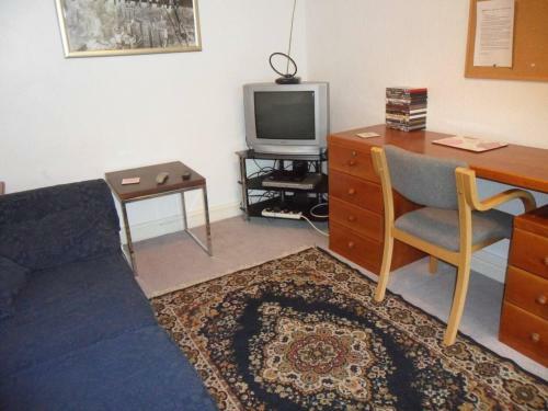 4-bed House In Newport
