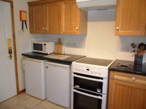 4-bed House In Newport