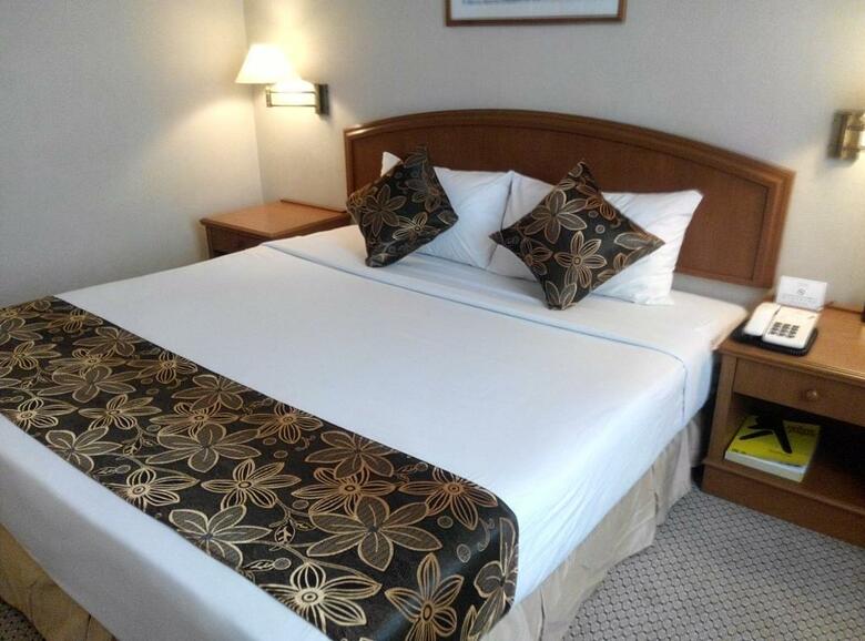 Mandarin Court Hotel