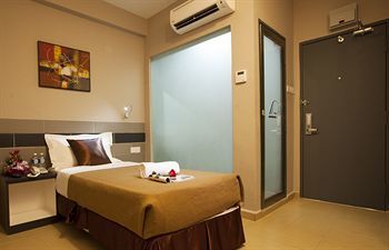 Leo Leisure Hotel