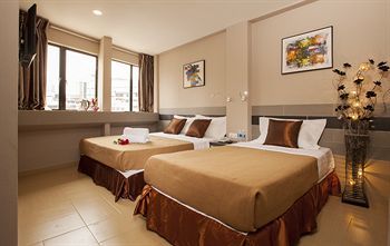 Leo Leisure Hotel