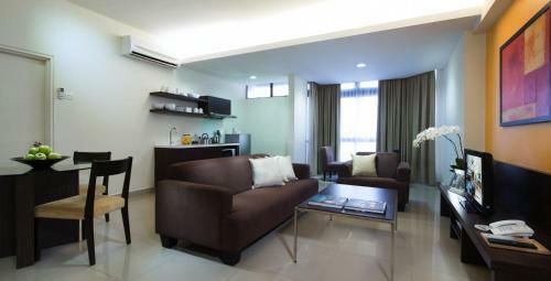 Aparthotel Fahrenheit Suites