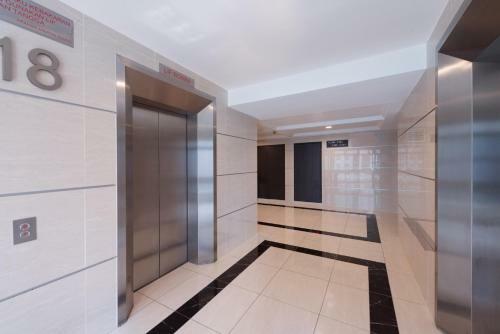 Aparthotel Fahrenheit Suites