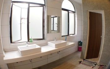 Hostal Travel Hub Guesthouse
