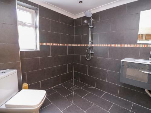 1 Poplar Terrace