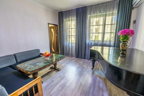 Three Bedroom Apartment Old Tbilisi