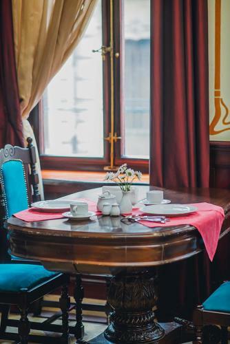 Emigrant Boutique Hotel