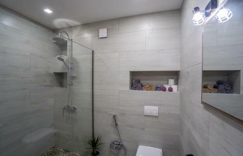 Spacious 76 Qm Apartment Near City Center