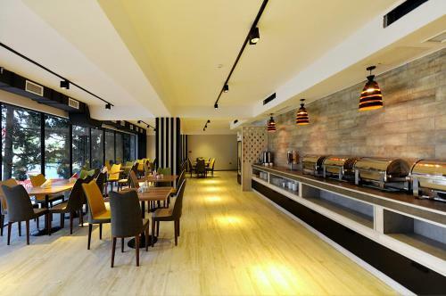 Jazz Hotel