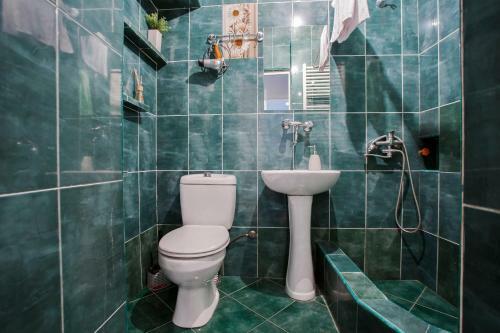 Proper Apartments Studio With Yard Near Freedom Square