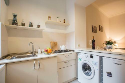 Proper Apartments Studio With Yard Near Freedom Square
