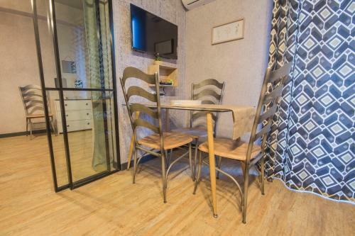Proper Apartments Charming 1br Apartment With Stunning View