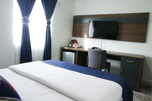 Euro Homes Hotel