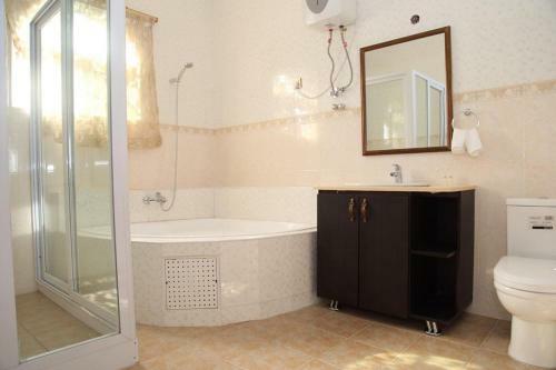 Afri-royal Hotel
