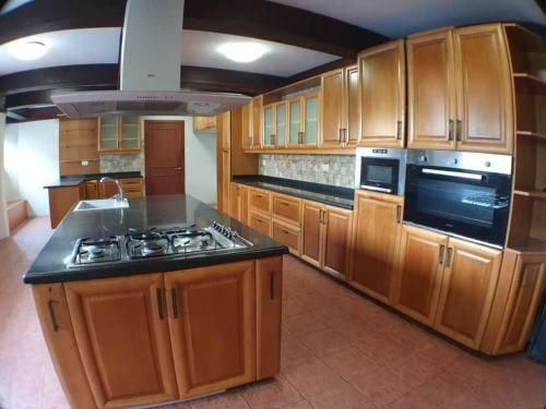 Apartamento White Horse Property