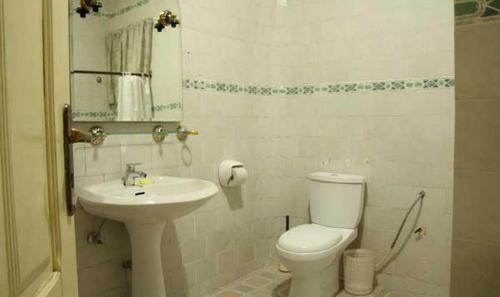 Hostal Room In Apartment - Hill View Hotel-mccathy Hills