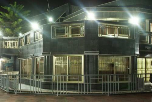 Hostal Room In Apartment - Eastgate Hotel, Accra