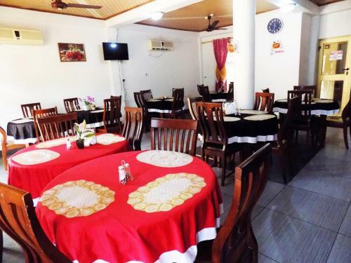 Hostal Room In Apartment - Okubi Hotel Kumasi
