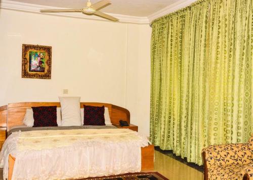 Hostal Room In Apartment - Okubi Hotel Kumasi