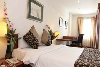 Peninsula Residence All Suite Hotel