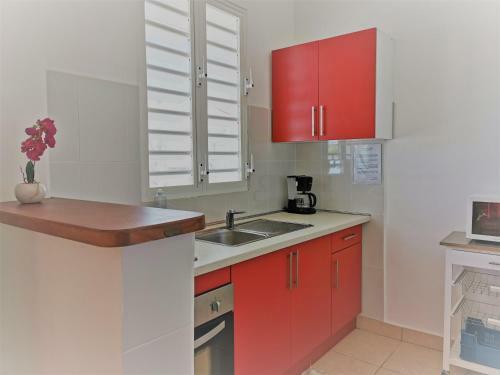 Apartamento T2 Woul� - Sainte-anne Centre - Acc�s Plage � Pied