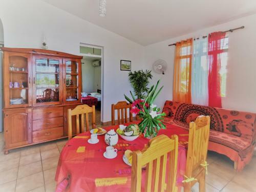 Apartamento T2 Woul� - Sainte-anne Centre - Acc�s Plage � Pied