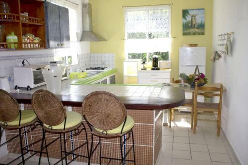 Bungalow With 2 Bedrooms In Sainte Rose With Shared Pool Terrace And Wifi