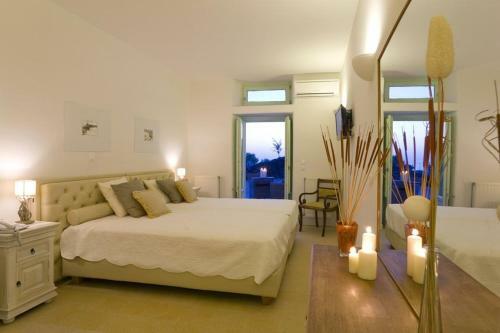W Villa Black Rock Santorini