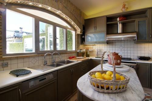 Black Diamond Luxury Villa Anavyssos In Athens