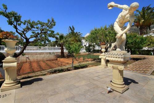 Black Diamond Luxury Villa Anavyssos In Athens