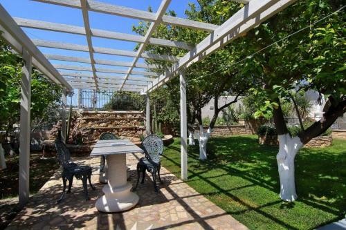 Black Diamond Luxury Villa Anavyssos In Athens