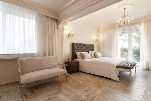Black Diamond Luxury Villa Anavyssos In Athens