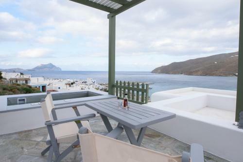 Apartamento Theasis Suites