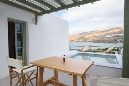 Apartamento Theasis Suites