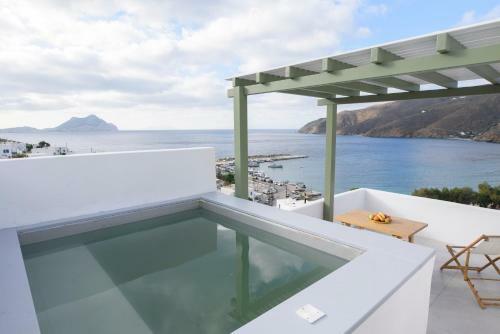 Apartamento Theasis Suites