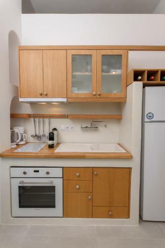Apartamento Theasis Suites