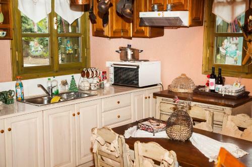 Utopia Mountain Chalet 5 Min From Arachova!