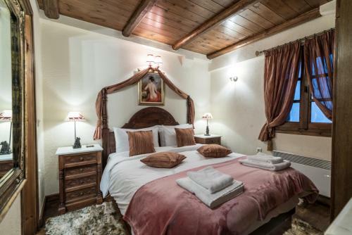 Pantelis Sweet Home