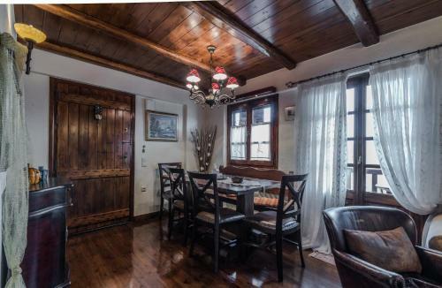 Pantelis Sweet Home