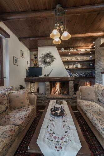 Pantelis Sweet Home
