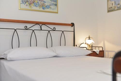 Hostal Kouki Maria Rooms