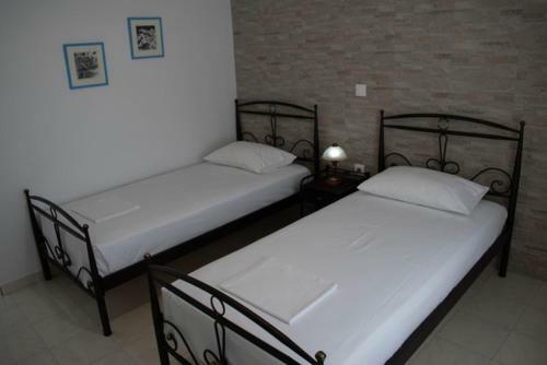 Hostal Kouki Maria Rooms