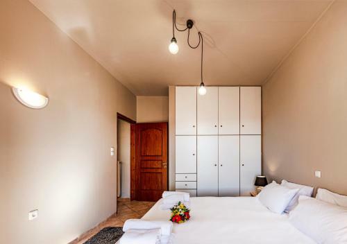 White Apartments By White Hills