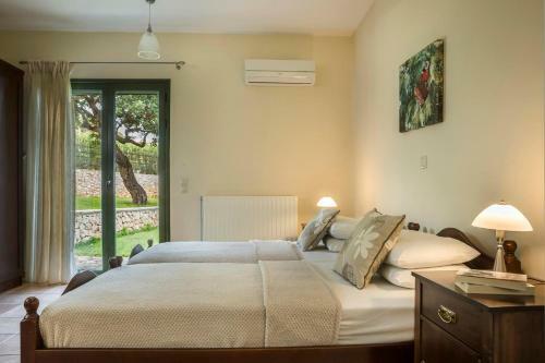 Anninata Villa Sleeps 8 With Pool Air Con And Wifi