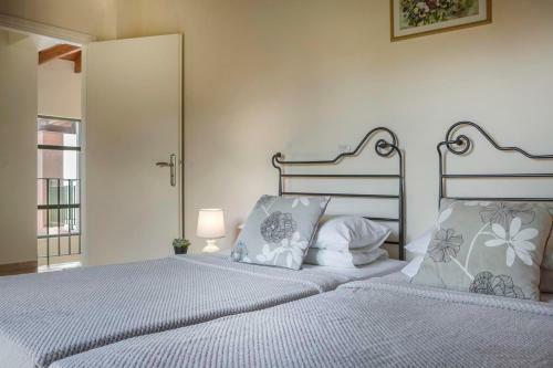 Anninata Villa Sleeps 8 With Pool Air Con And Wifi