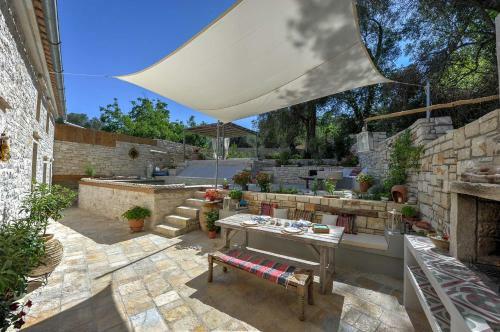 Villa Leonora House