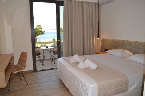 Roula Kotsonis Superior Apartment