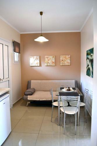 Roula Kotsonis Superior Apartment